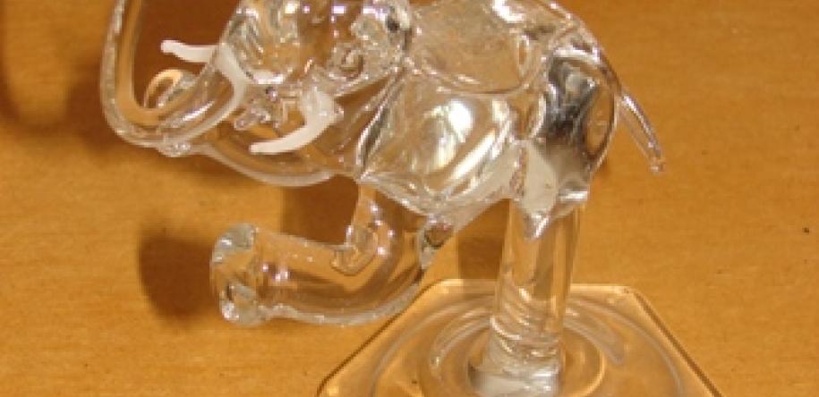 éléphant en verre