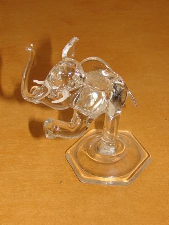 éléphant en verre